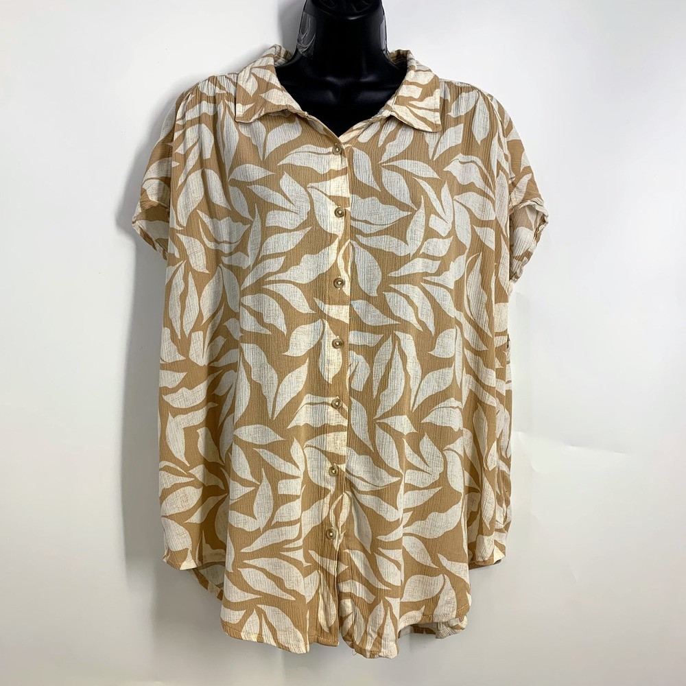 Torrid Women's Size 1 Tan White Leaf Print Short Sleeve Button Up Shirt Tunic